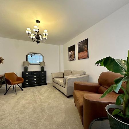 Clover Lodge Portsmouth Luxury Home With Off Road Free Parking Exterior photo